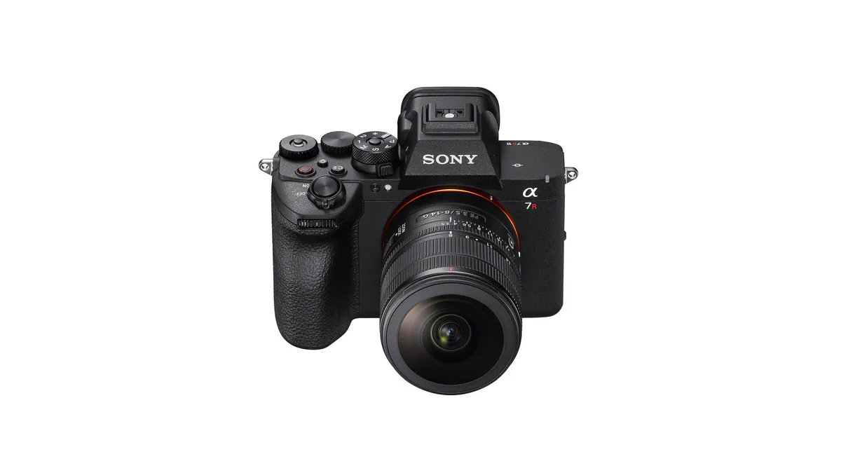 Sony FE 8–14mm F3.5 Fisheye G lens mounted on an Alpha camera against white.
