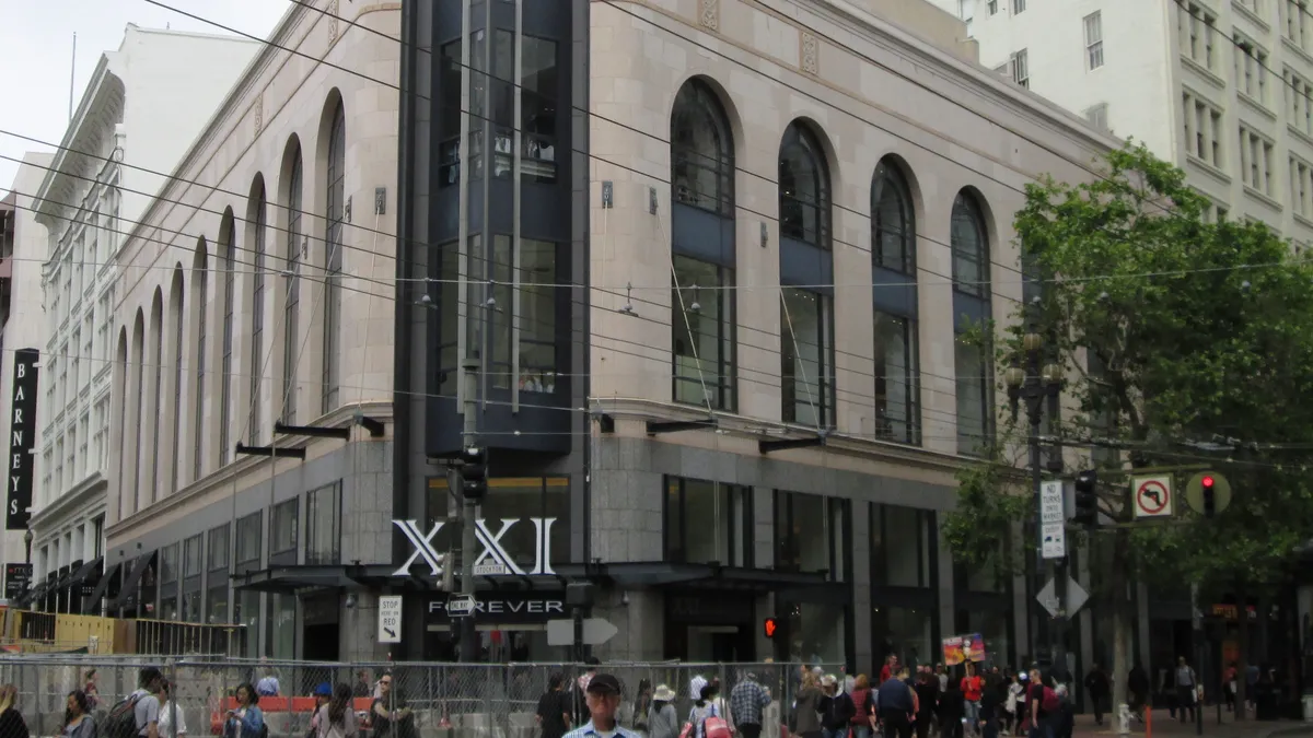 Archival April 2017 photograph of 2 Stockton Street in San Francisco, showing arched windows and former Forever 21 signage.